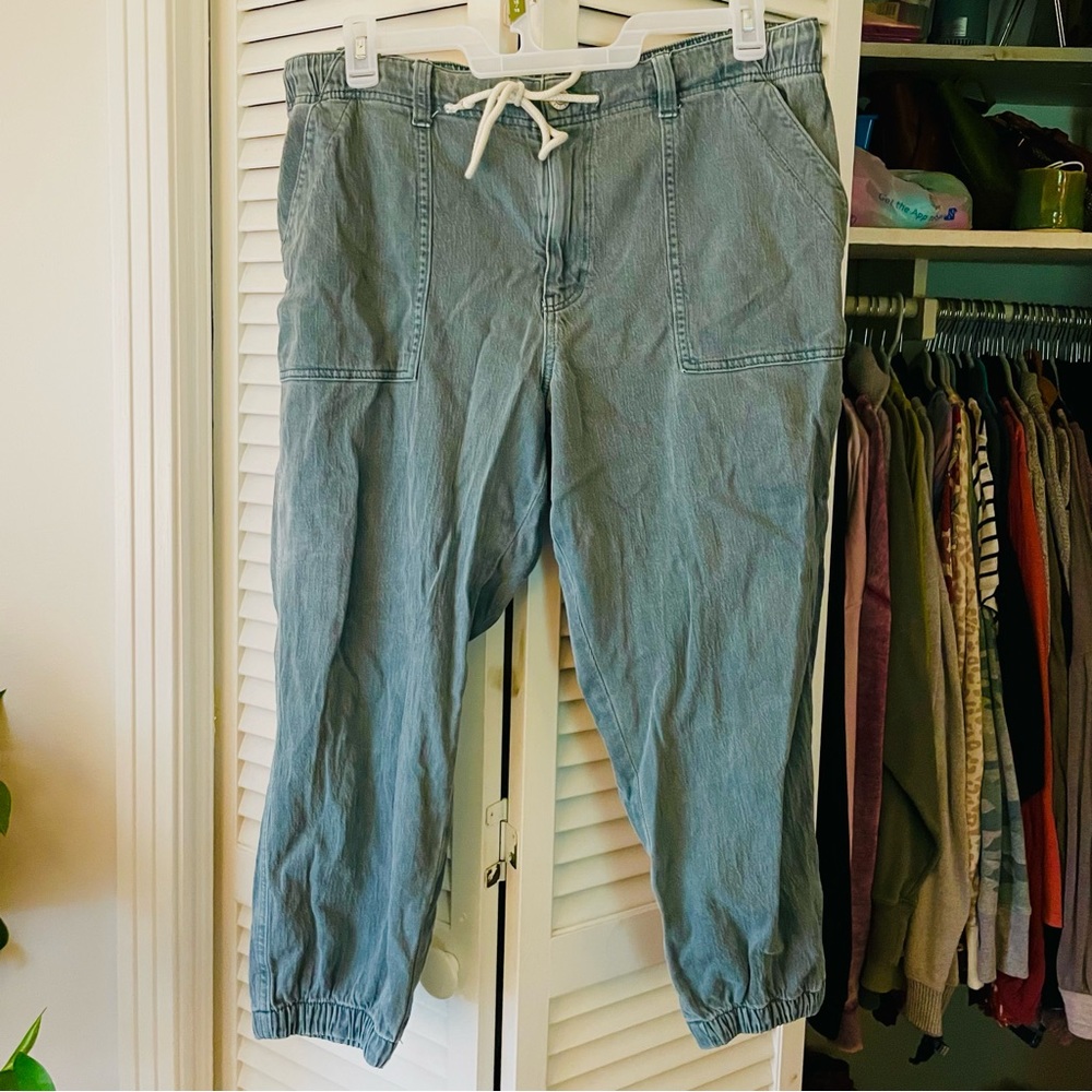 AE Mineral Washed Joggers